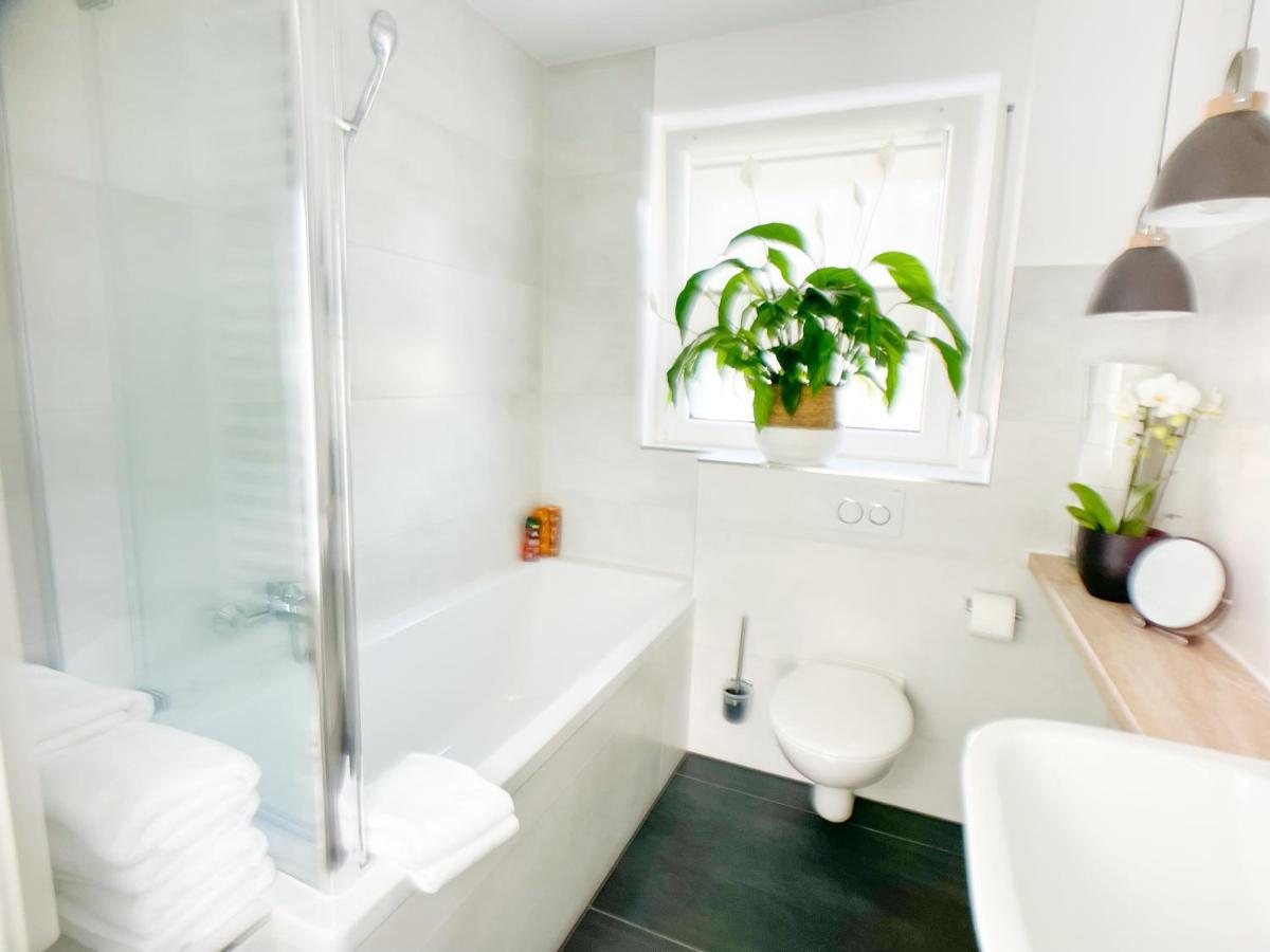 M-Style 01 Apartment Mit Terrasse Und Gasgrill, 24H Self-Check-In, Free Parking, Netflix Nuremberg Exterior photo